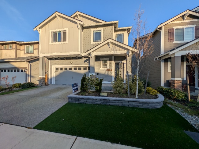 property at 912 119th Ave SE