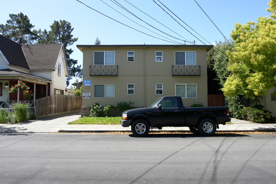 520 Hilton St in Redwood City, CA - Foto de edificio