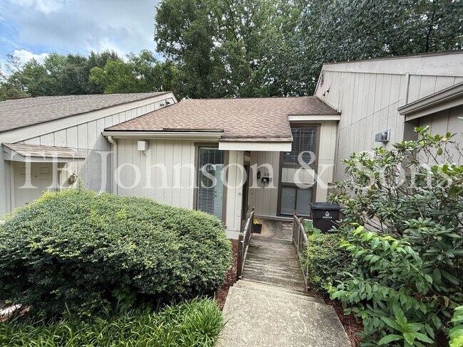 218 Lamplighter Cir in Winston-Salem, NC - Building Photo - Building Photo