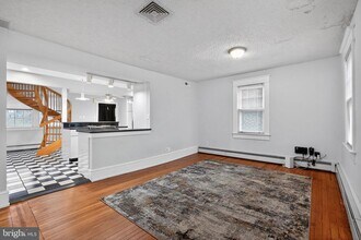 18 GROVE in Haddonfield, NJ - Building Photo - Building Photo