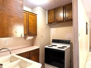 5004 Irvington Blvd in Houston, TX - Building Photo - Building Photo