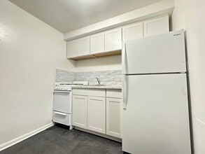 7131 Marshall Rd in Upper Darby, PA - Building Photo - Building Photo