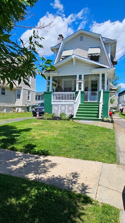 1209 7th Ave, Unit 1/2 in Neptune City, NJ - Foto de edificio