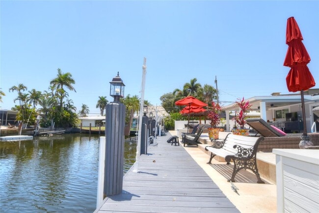 2228 SE 10th St in Pompano Beach, FL - Foto de edificio - Building Photo