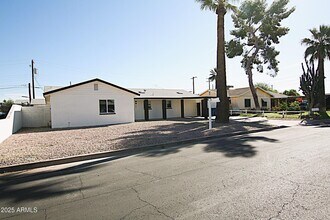443 N Sycamore in Mesa, AZ - Building Photo - Building Photo