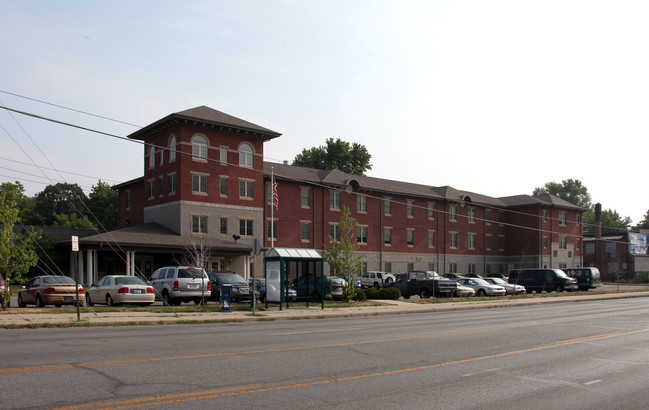 Christamore Court Apartments in Indianapolis, IN - Building Photo - Building Photo