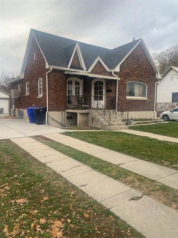 property at 137 N Tremont St