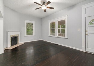 1460 Desoto Ave SW in Atlanta, GA - Building Photo - Building Photo