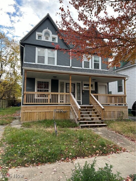 7608 Lawnview Ave in Cleveland, OH - Building Photo