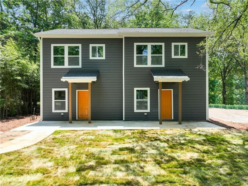 87 Hennon Dr NW in Rome, GA - Building Photo