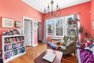 2711 W Julia Ct in Chicago, IL - Building Photo - Building Photo