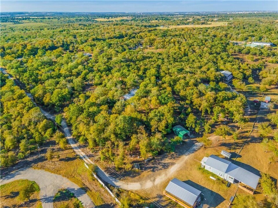 8315 Burleson Manor Rd in Manor, TX - Building Photo