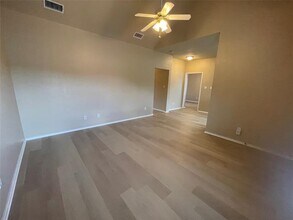 101 Sunburst Ct in Weatherford, TX - Building Photo - Building Photo