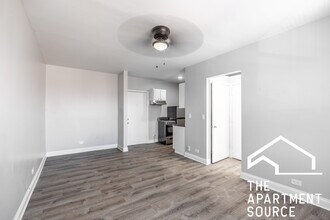 4031 N Kenmore Ave, Unit 412 in Chicago, IL - Foto de edificio - Building Photo