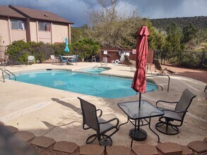 250 Sunset Dr, Unit 1 in Sedona, AZ - Building Photo - Building Photo