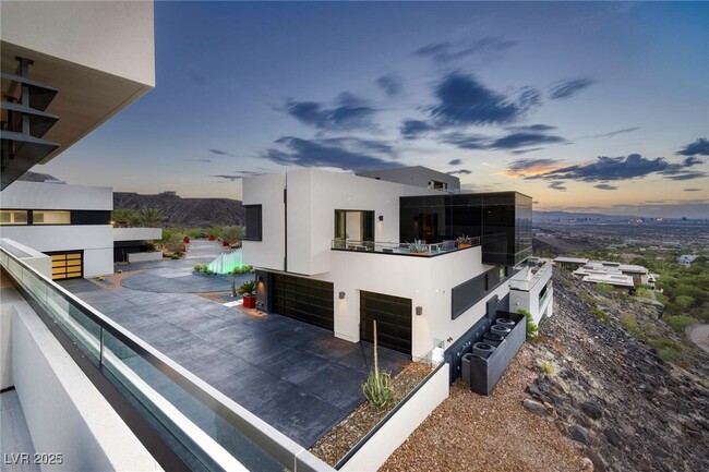 property at 750 Dragon Ridge Dr