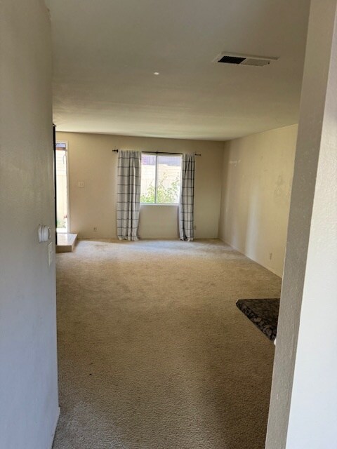 453 S Seaward Ave in Ventura, CA - Building Photo