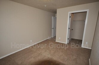 3010 W Acarrera Ln in Meridian, ID - Building Photo - Building Photo