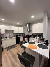 5100 SW 41st St in Hollywood, FL - Foto de edificio - Building Photo