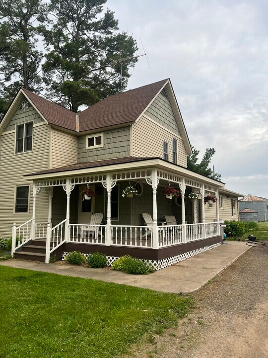 1788 397th Ave NE in Stanchfield, MN - Foto de edificio
