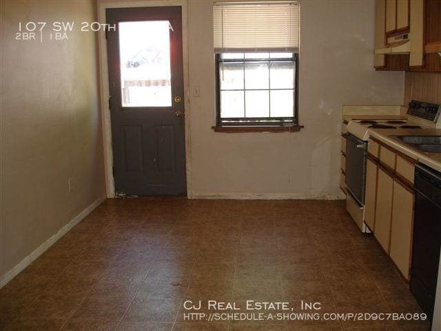 107 SW 20th St in Oak Grove, MO - Building Photo - Building Photo