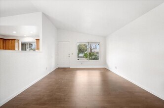 1025 Marston St in West Sacramento, CA - Building Photo - Building Photo