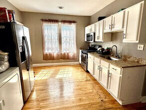 831 N Ashland Ave in Chicago, IL - Building Photo - Building Photo