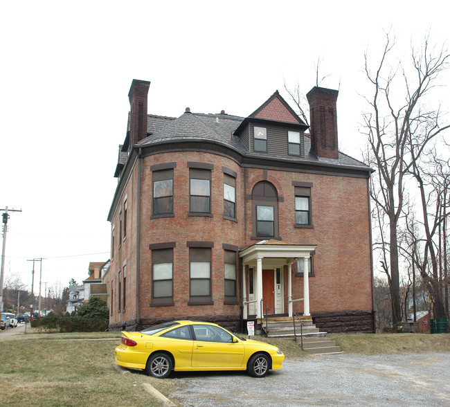 Orchard Castle in Pittsburgh, PA - Building Photo - Building Photo