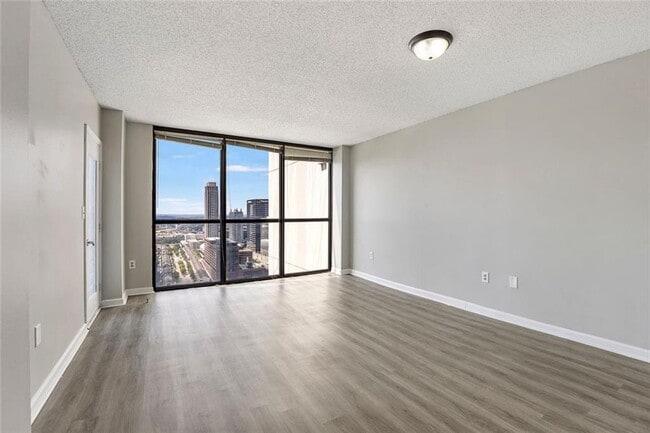 1280 W Peachtree St NW in Atlanta, GA - Building Photo - Building Photo