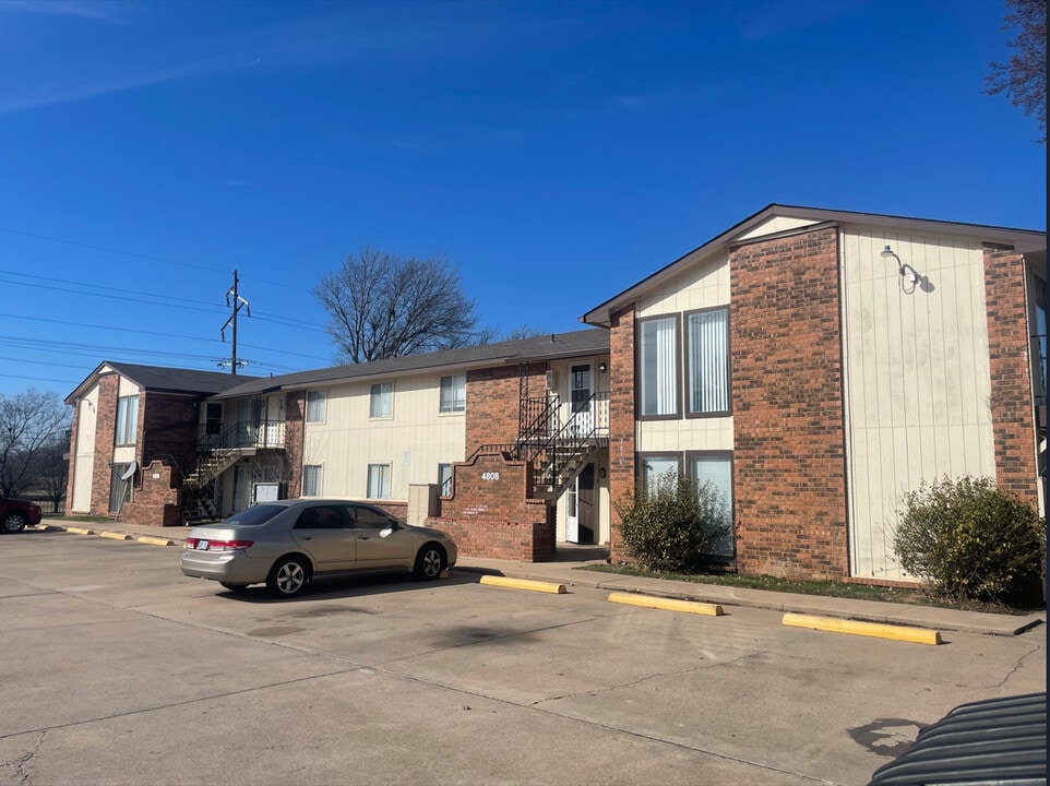 Golf Park in Wichita, KS - Foto de edificio