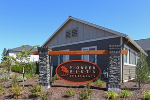 Pioneer Vista in Ridgefield, WA - Building Photo