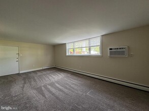 804 Vaughn Rd in Pottstown, PA - Building Photo - Building Photo