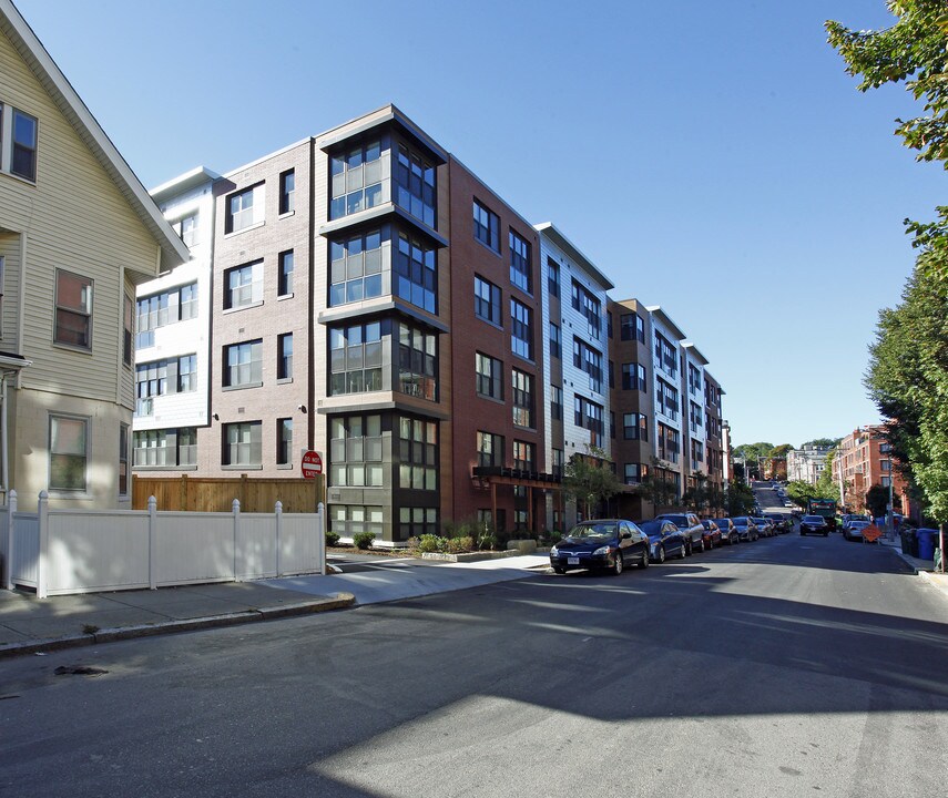 Edge in Allston, MA - Foto de edificio