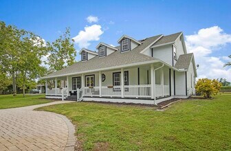 12284 Indian Mound Rd in Wellington, FL - Building Photo - Building Photo