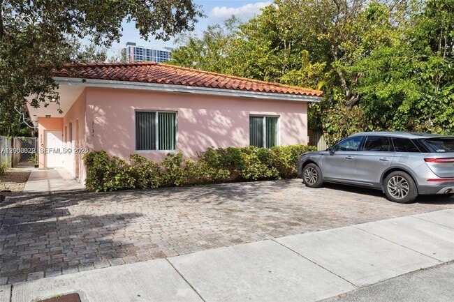 3134 Hibiscus St in Miami, FL - Building Photo - Building Photo