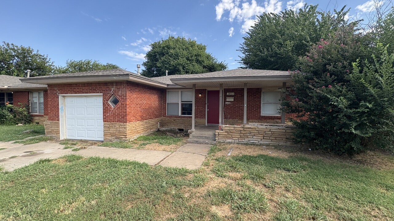 2833 SW 48th St in Oklahoma City, OK - Building Photo
