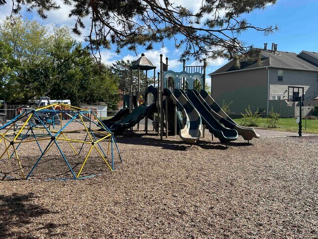 7831 Meadowhaven Blvd in Columbus, OH - Building Photo - Building Photo