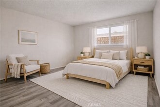 51080 Eisenhower Dr in La Quinta, CA - Foto de edificio - Building Photo