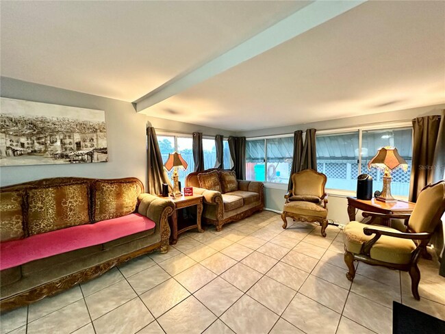 10273 109th Ave in Largo, FL - Building Photo - Building Photo