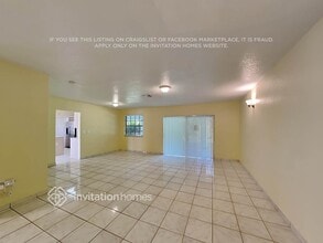 17421 SW 92nd Ct in Palmetto Bay, FL - Building Photo - Building Photo