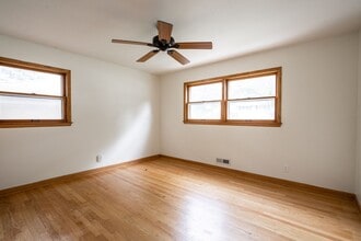422 Gascoigne Dr in Waukesha, WI - Building Photo - Building Photo