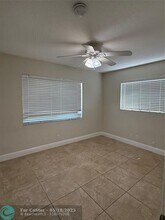 7302 NW 57th Ct in Tamarac, FL - Building Photo - Building Photo