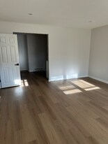 301 Columbia Ave in Lindenwold, NJ - Building Photo