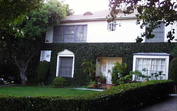 1011-1019 Carol Dr in Los Angeles, CA - Building Photo