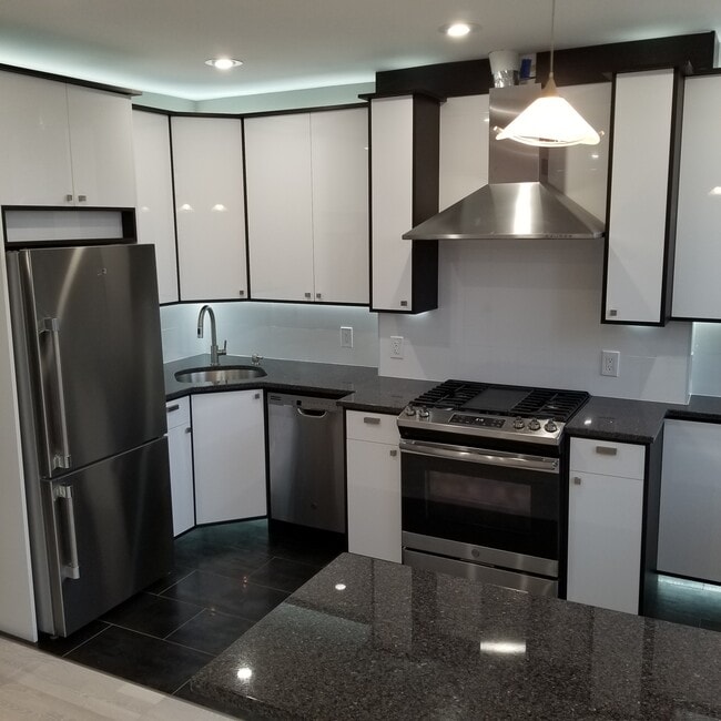 21 65th St, Unit 1 in West New York, NJ - Building Photo - Building Photo