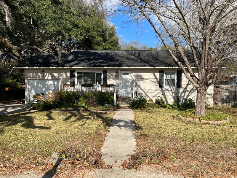 2428 Midland Park Rd in Charleston, SC - Building Photo