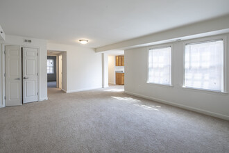 Fisher House Apartments in Arlington, VA - Foto de edificio - Interior Photo