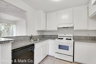 3685 Watseka Ave in Los Angeles, CA - Building Photo - Building Photo