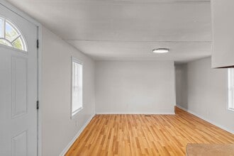 119 Starwood Cir-Unit -#5 in Jacksonville, NC - Building Photo - Building Photo