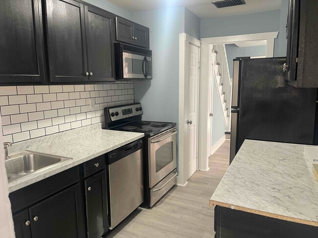 18 Barney Pl in Portsmouth, VA - Building Photo - Building Photo